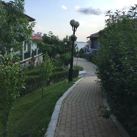 Квартира Студия 42 Метра Apartment *